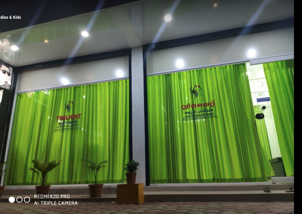 Twilight Beauty Parlour Ladies Kids