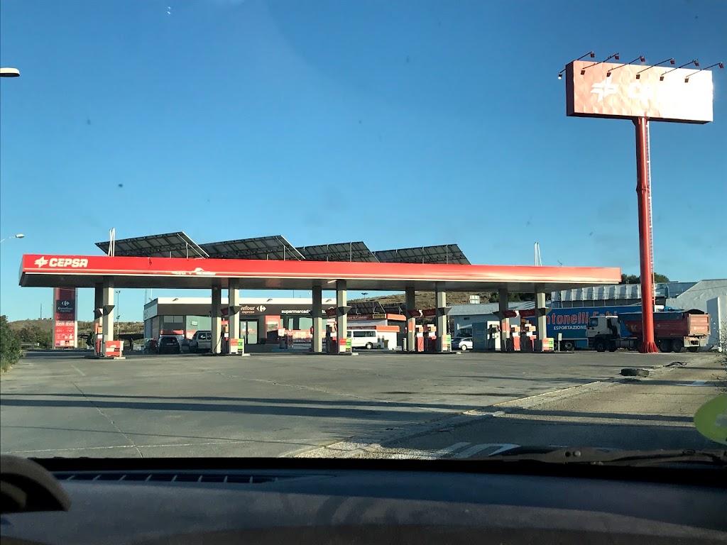 Estacion de servicio Cepsa — Surtidor de combustible