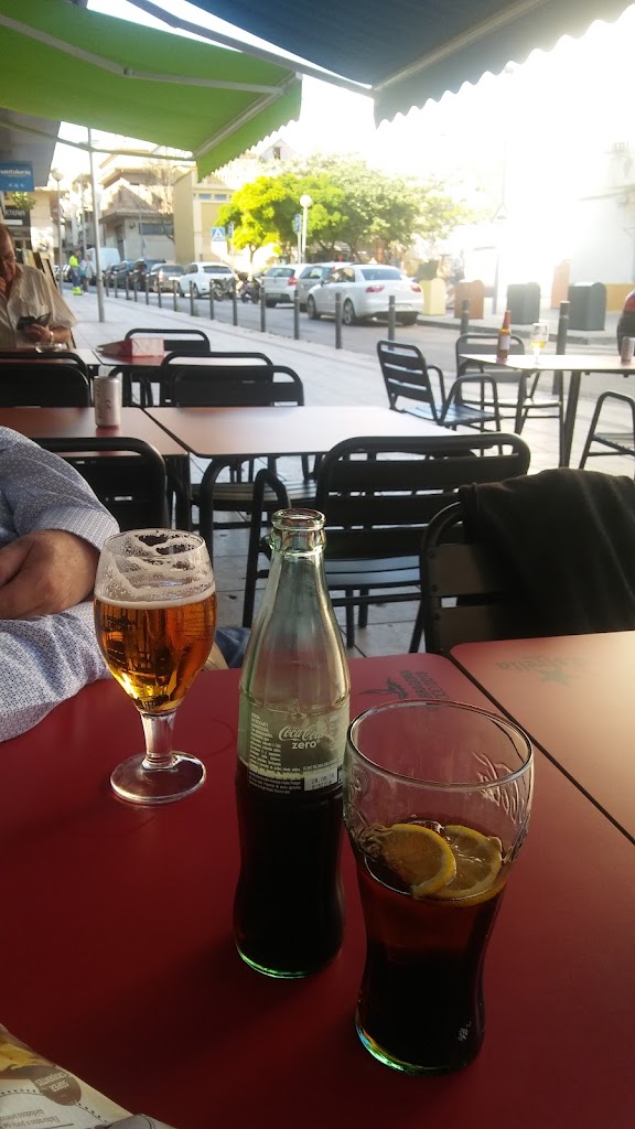 Bar La Eskineta — Comida y bebida