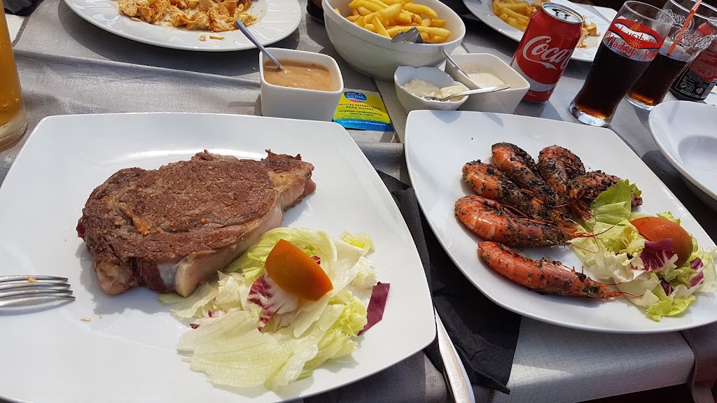 Restaurant El Nautil — Comida y bebida