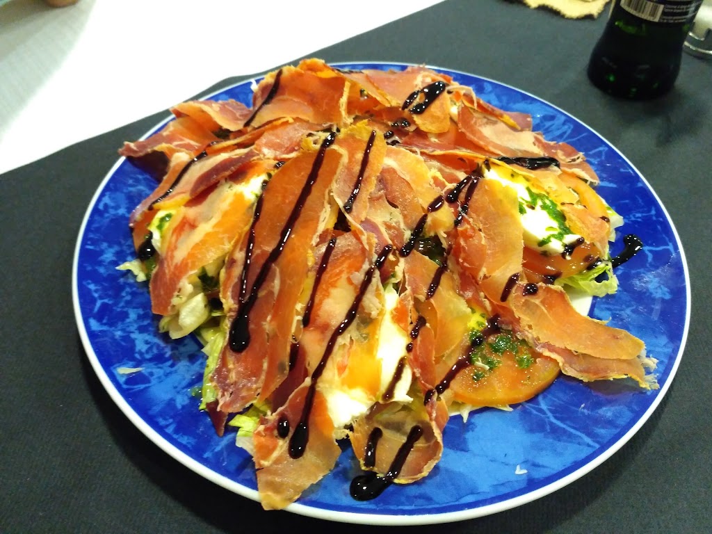 Pub Marlen — Comida y bebida