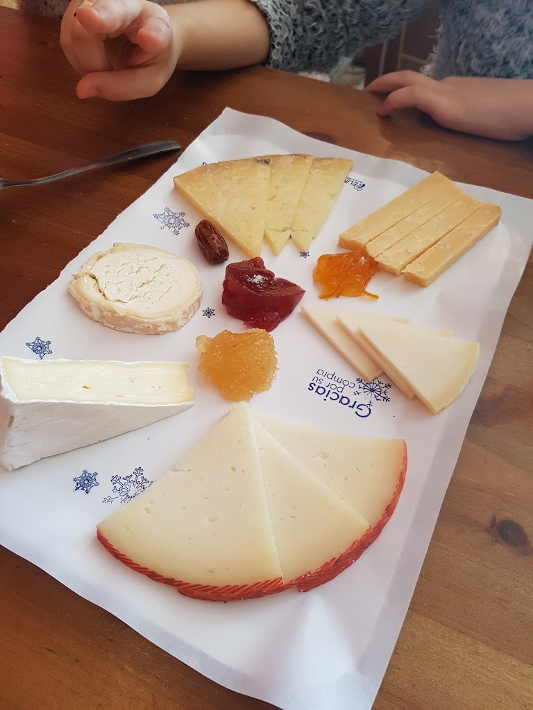 Bodega El Guardaguja — Queso