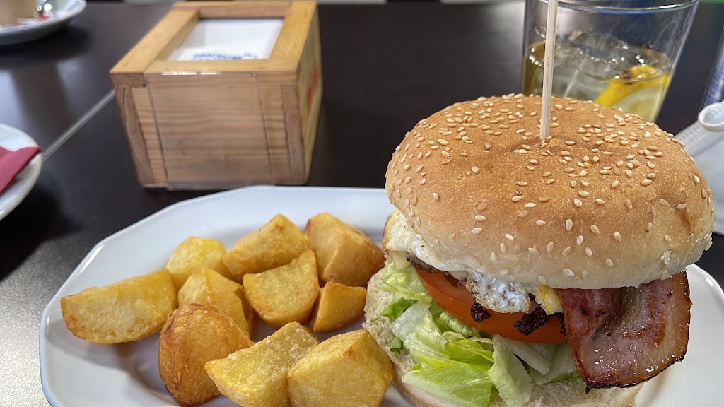 Restaurante El Monasterio — Comida y bebida