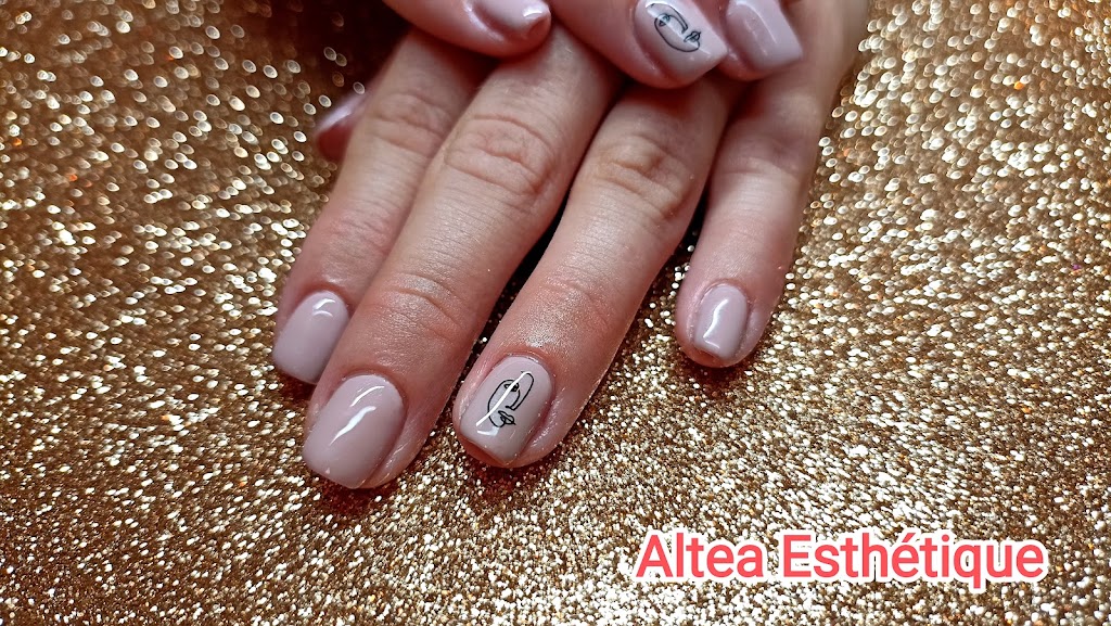 Altea Esthetique — Manicura