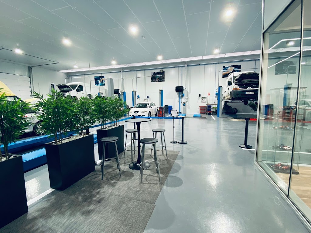 Talleres Orozco Automocion SLU — Interior