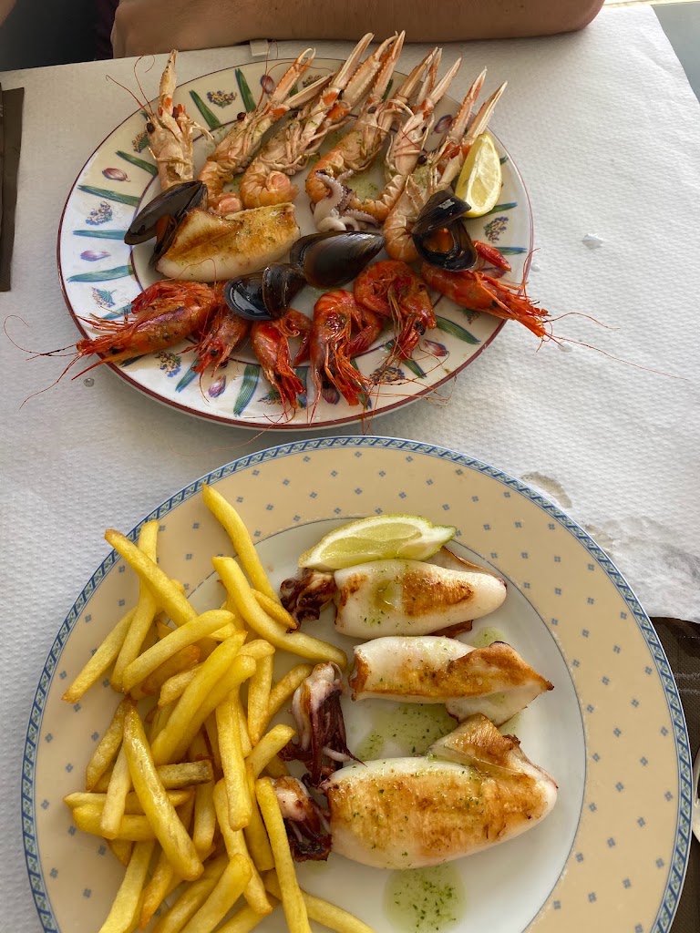 Bar Restaurant Carlo — Comida y bebida