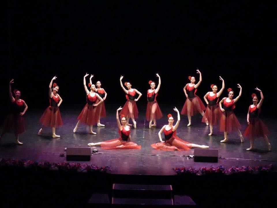 Academia de Danza Ma Teresa Lazareno
