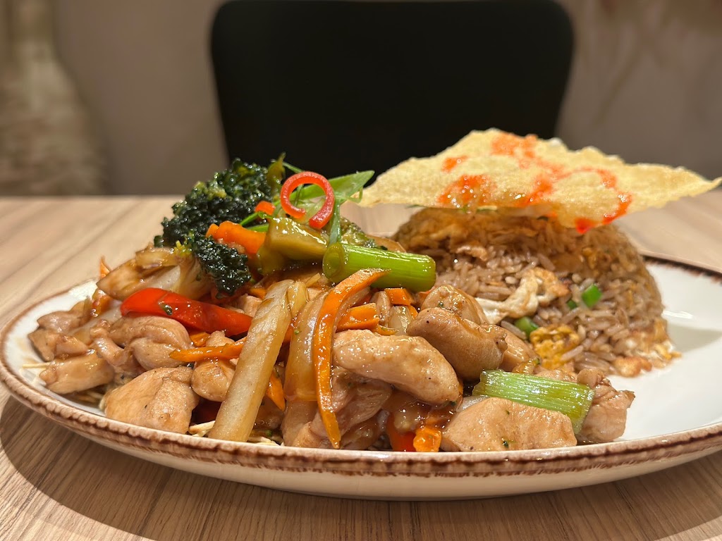 Salvaje Chifa Peruano — Comida y bebida