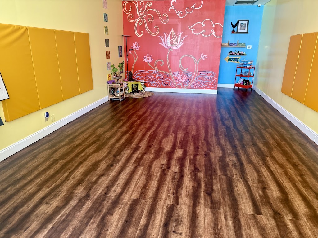  Jyotirmaya Yoga Kendra