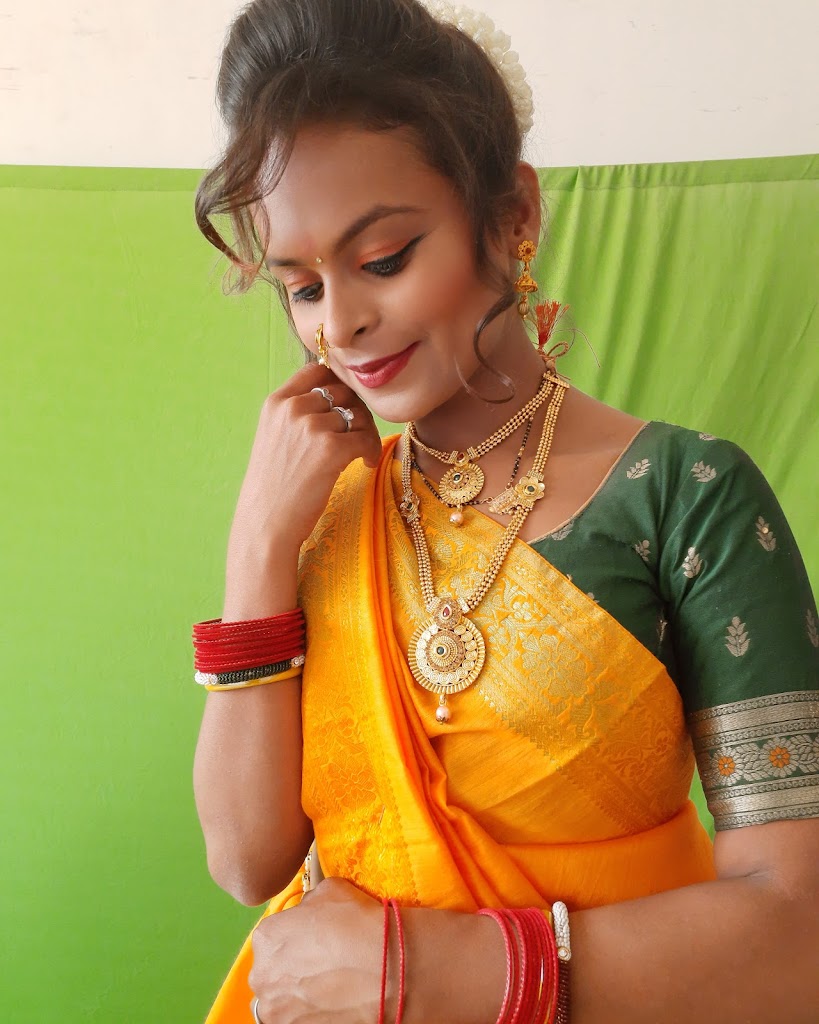 Divya Beauty Parlour