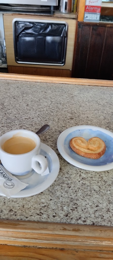 Cafeteria Marimar — Comida y bebida
