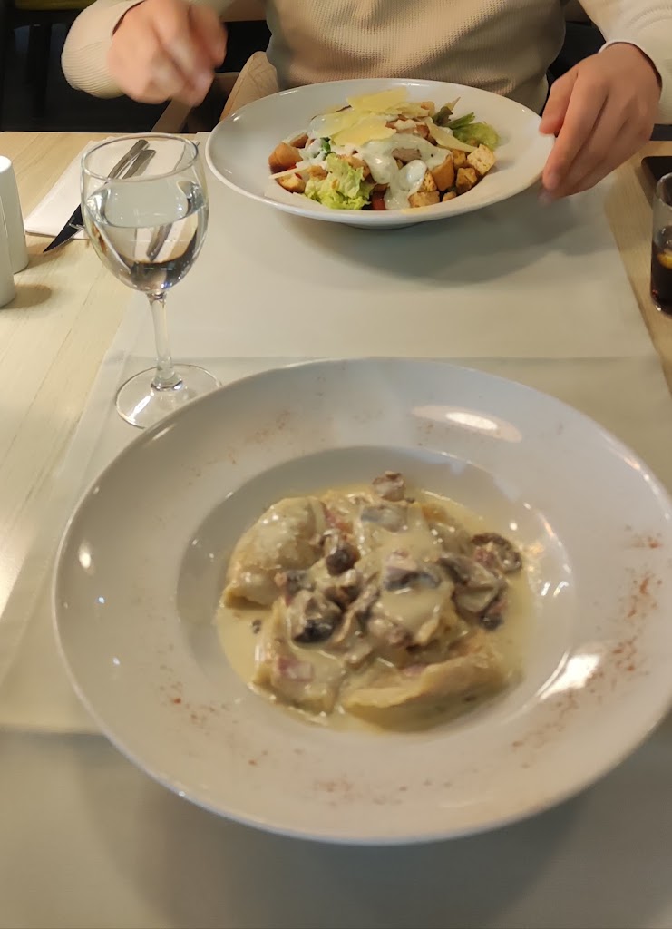 Mezzaluna Pizzeria Trattoria & Cafe — Mas recientes