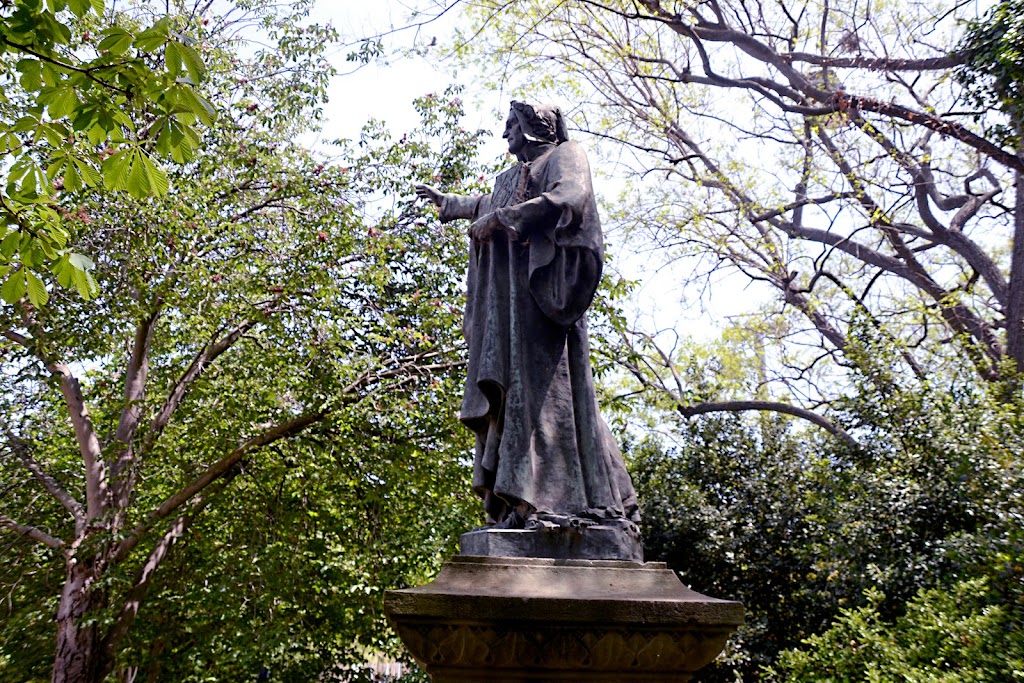 Monumento a Dante