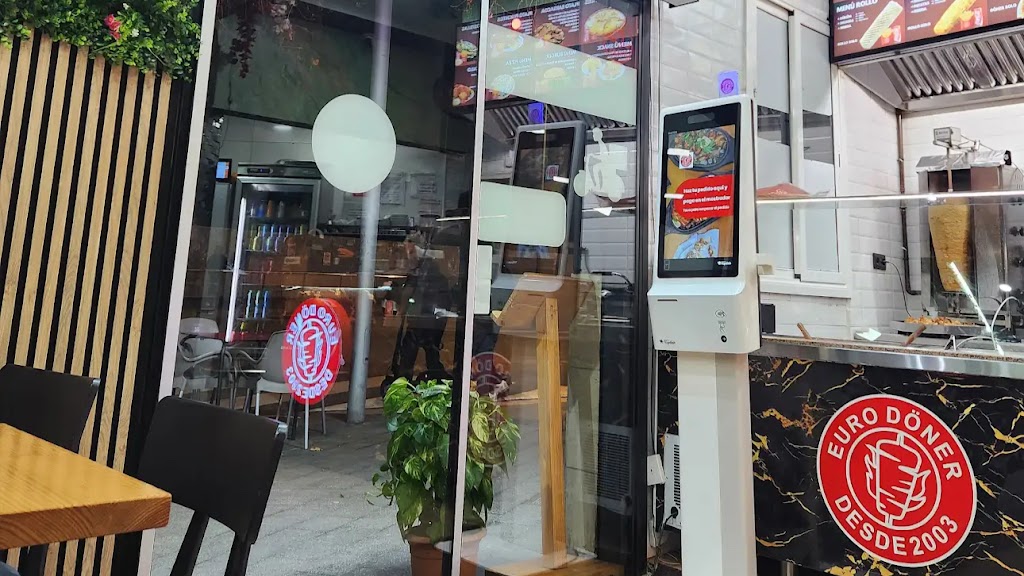 Euro Doner y Pizzeria - Plc. Vila