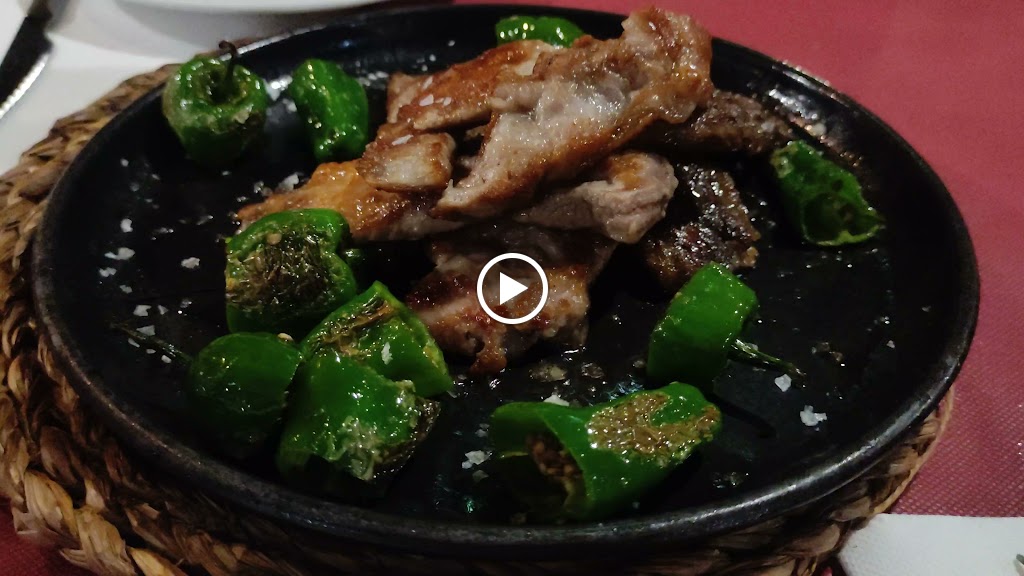 RESTAURANTE Casa Paco. — Comida y bebida