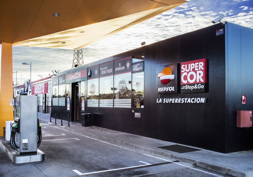 Estacion de Servicio Repsol — Exterior