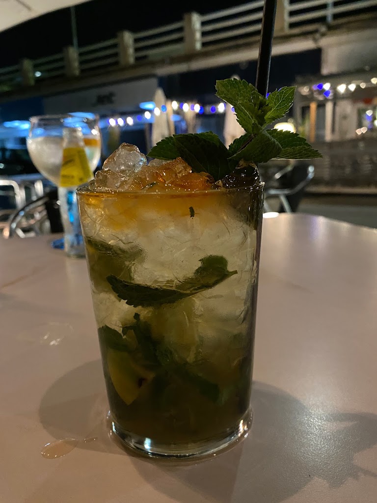 SAL - Masnou — Comida y bebida