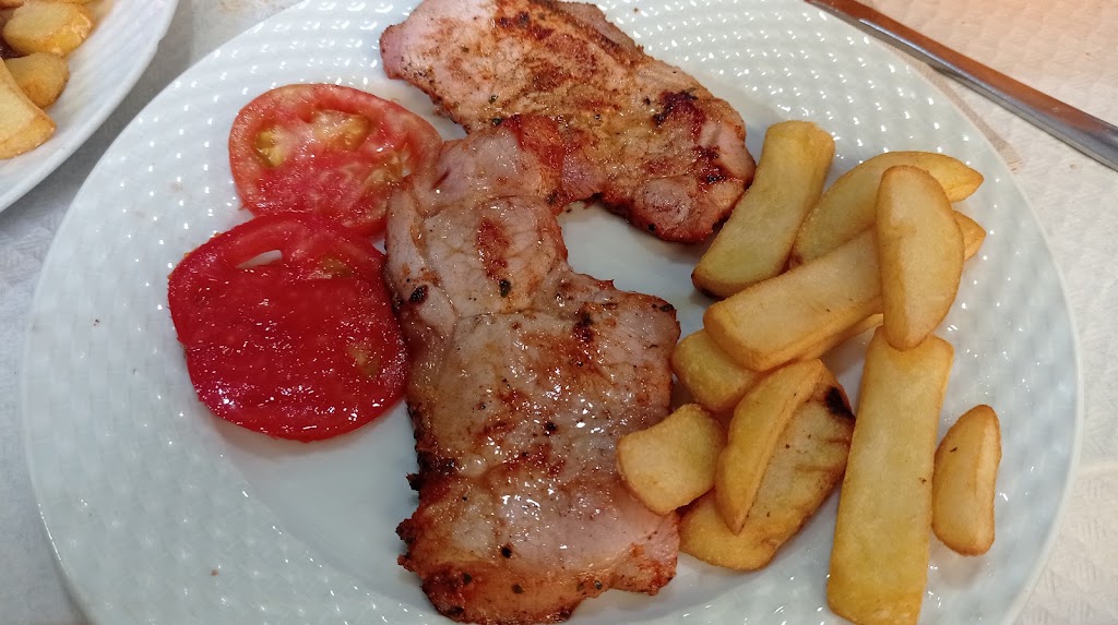Bar Cafeteria LA ROTONDA. — Comida y bebida
