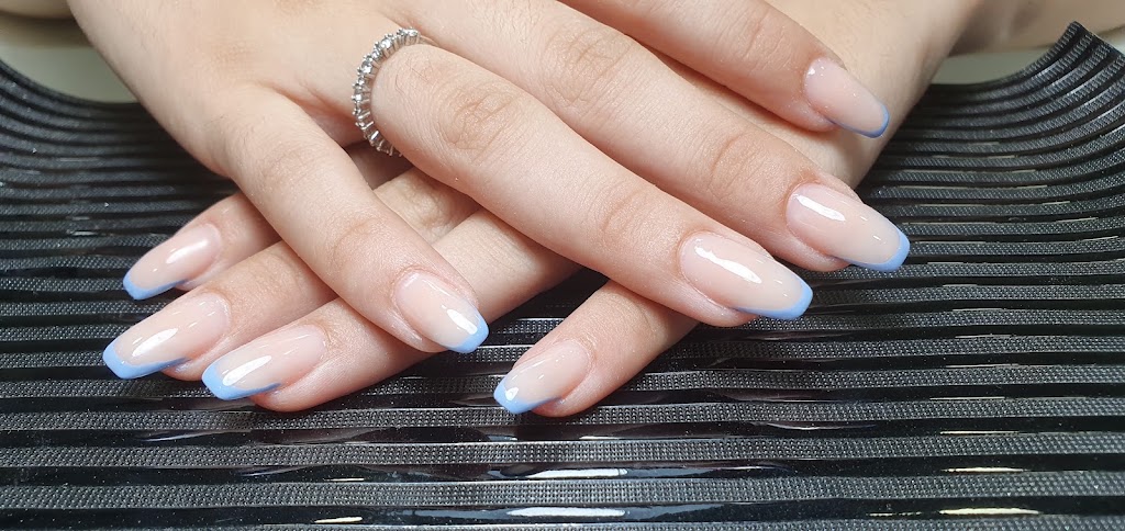 Salon de Belleza & Estetica Pepi Ruiz — Manicura