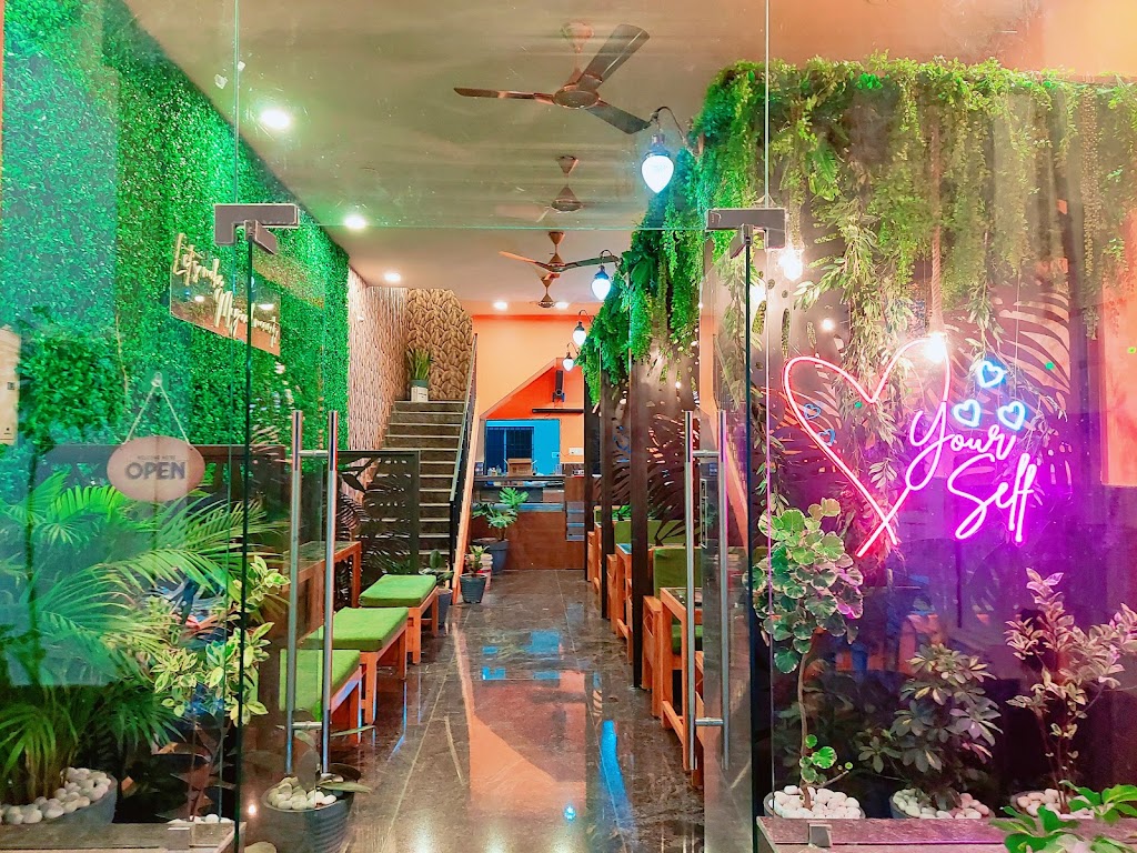 Hungry Bird Cafe Restaurant