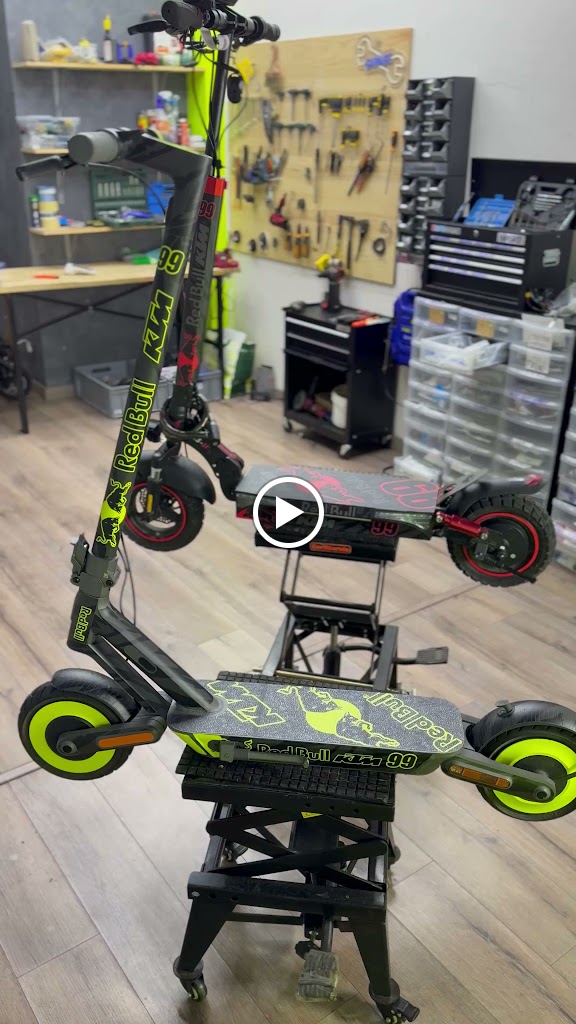 MyUrbanScoot 3.0 / Taller Patinete Electrico Barcelona. Vinilos, Accesorios, Mejoras... — Videos