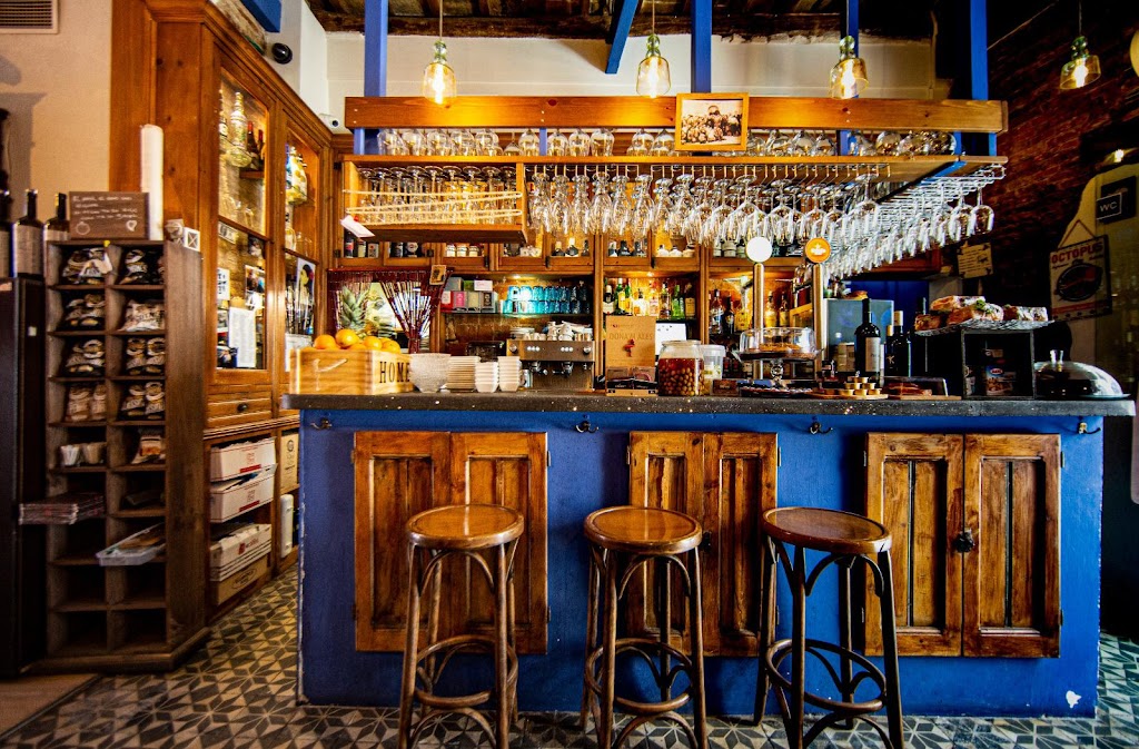 L' Avinyet - Restaurante Bar de Tapas con mucho Arte