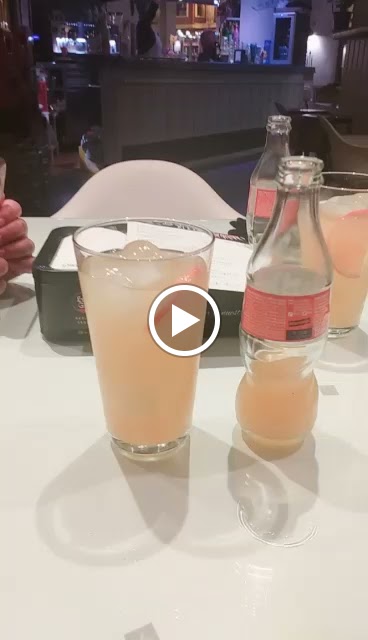 Cafeteria Bohemios Plaza — Videos