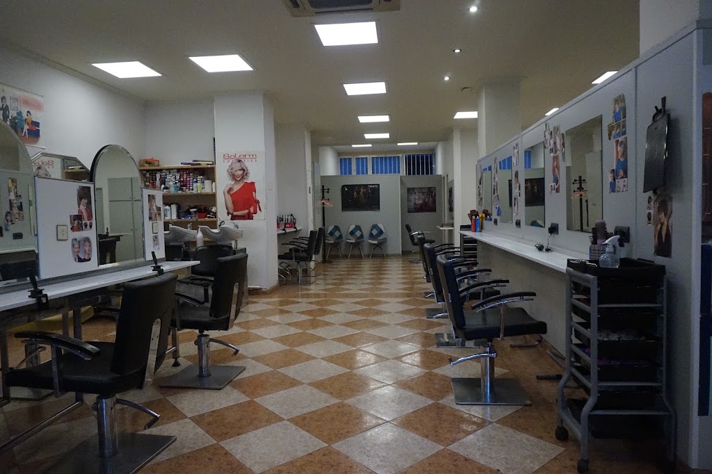 Academia de Peluqueria y Estetica Rodrigo — Del propietario