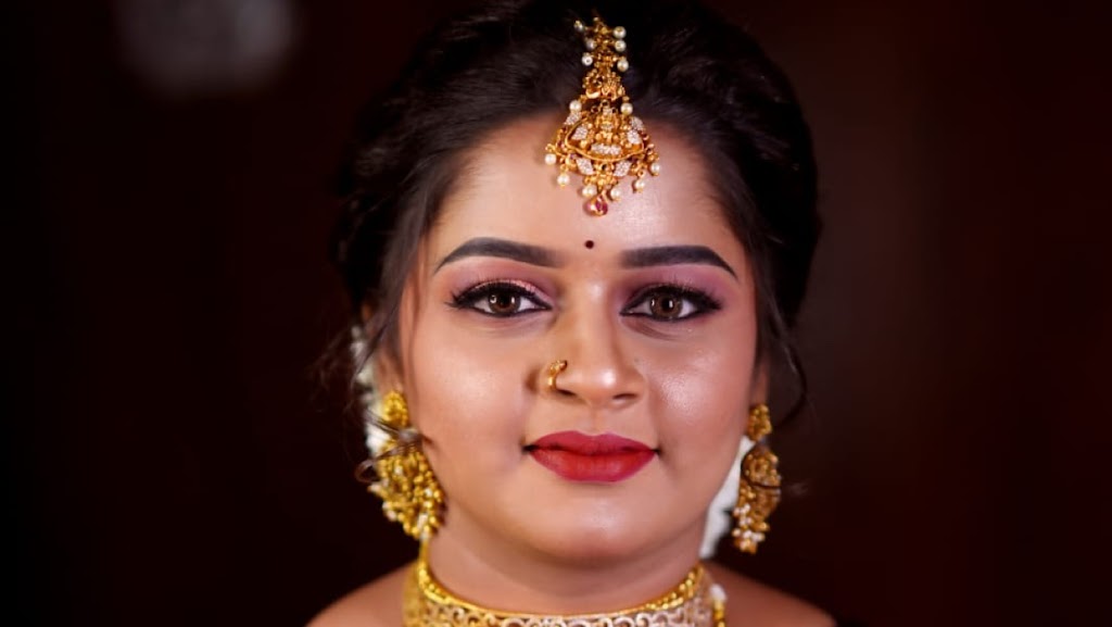 Divya Beauty Parlour Thillai Bridal Makeup Artist Makeup Beautician Training Centre Ladies Kids Only