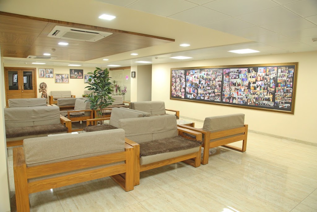 Dr. Dr Sunil Gurmukhani Hradayam Heart Hospital Satellite