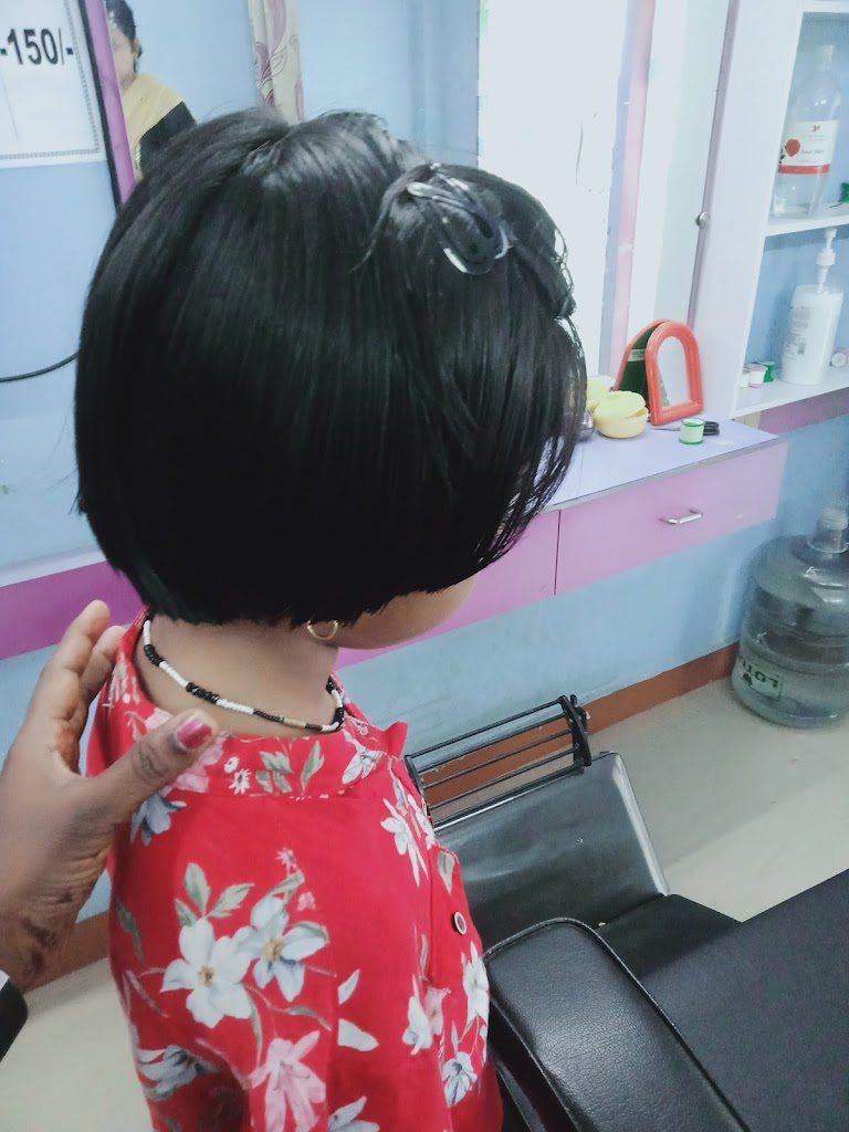 Dhivya Beauty Salon
