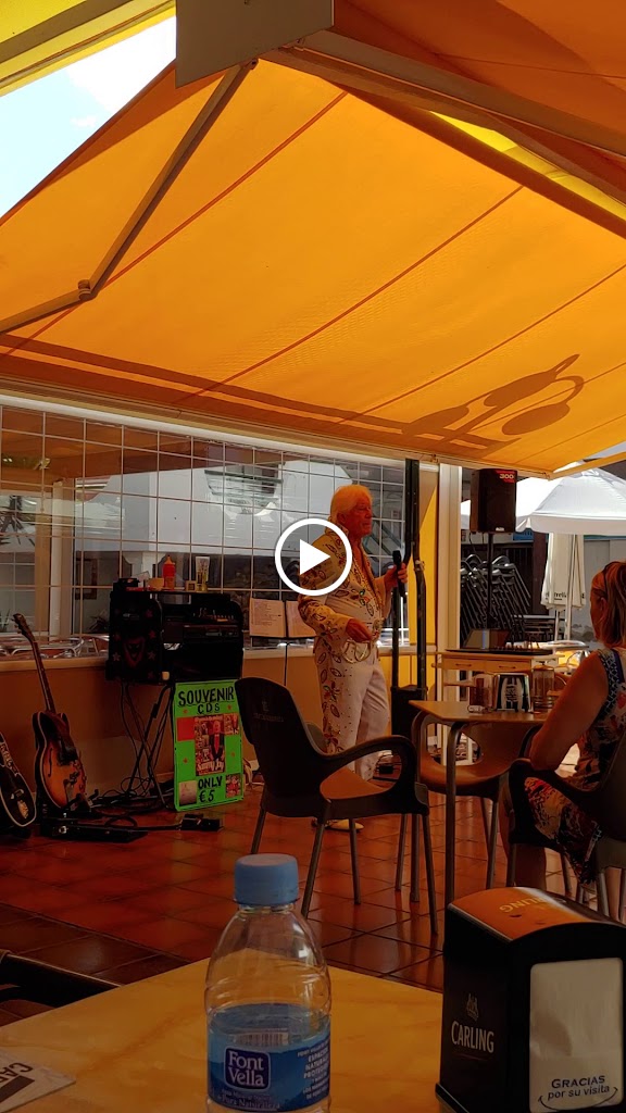 Pizzeria Fuoco&Pizza — Videos