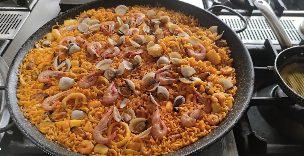 El Meson de Extremadura — Comida y bebida