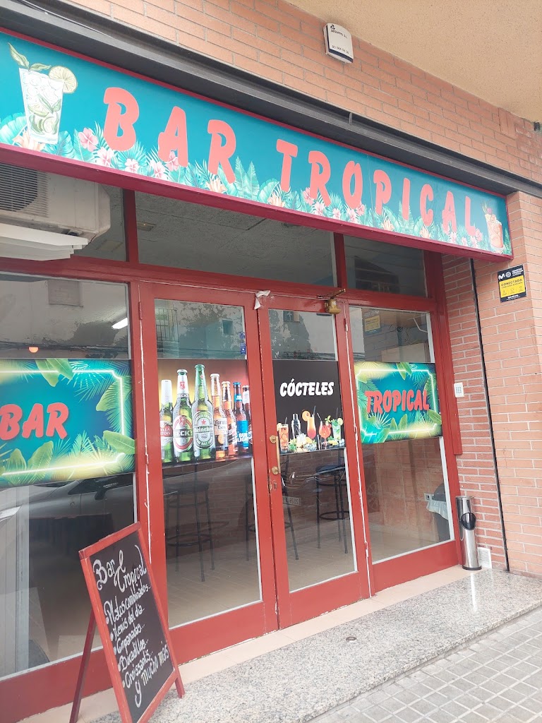 Bar Tropical 673539904