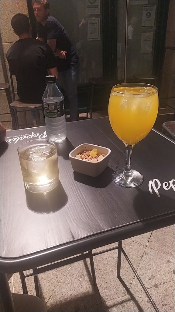Bar PepaLu — Comida y bebida
