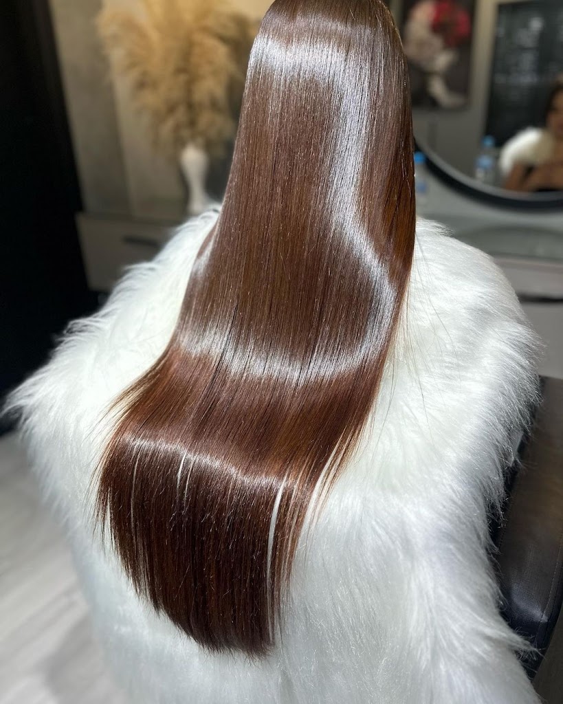 Meerrah Unisex Salon Wakad Keratin Treatment Aqua Gold Treatment Nanoplastia Hydrafacial Treatment Beauty Parlour Wakad