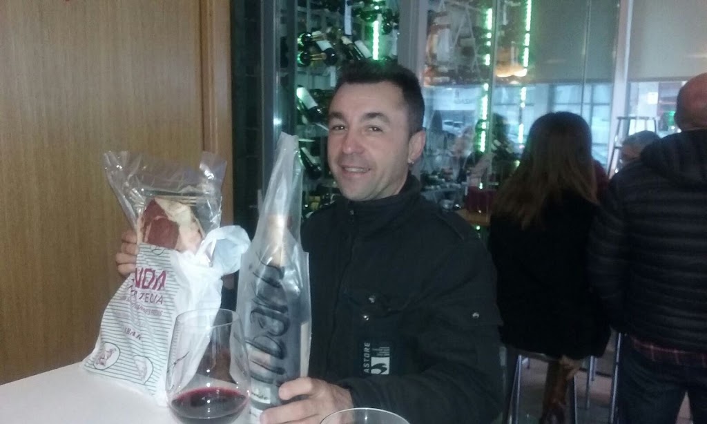 Vinoteca Bacoleku — Vino