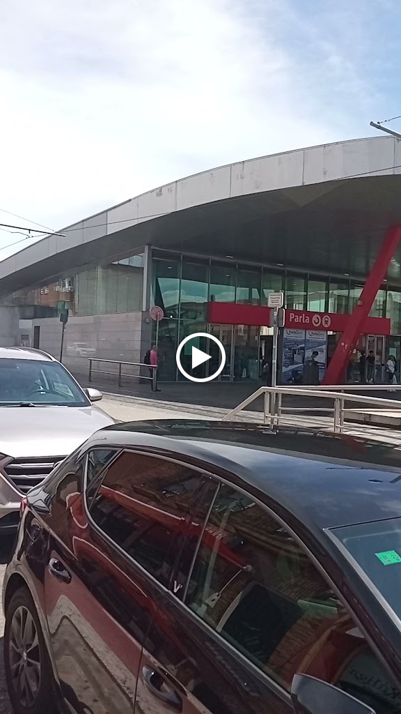 Estacionamiento prolongacion calle Cuenca — Videos