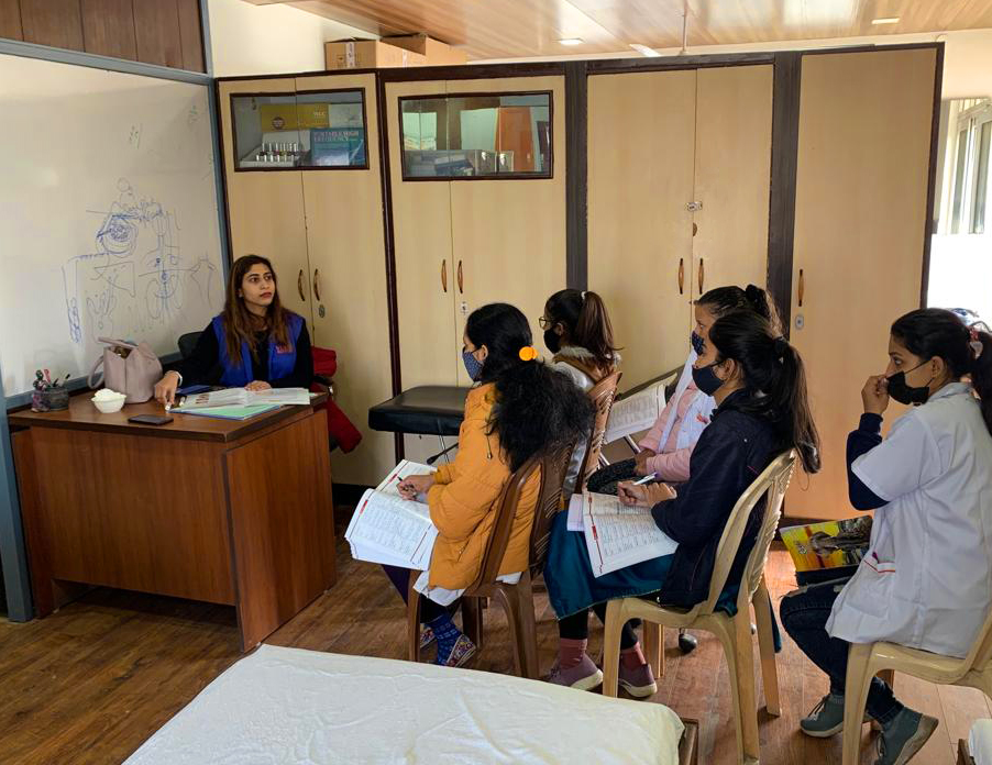 Vlcc School Of Beauty Institute In Race Course Dehradun