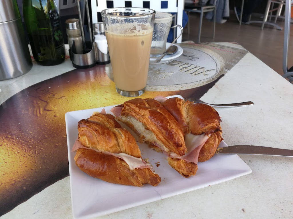Cafeteria Ideal — Comida y bebida