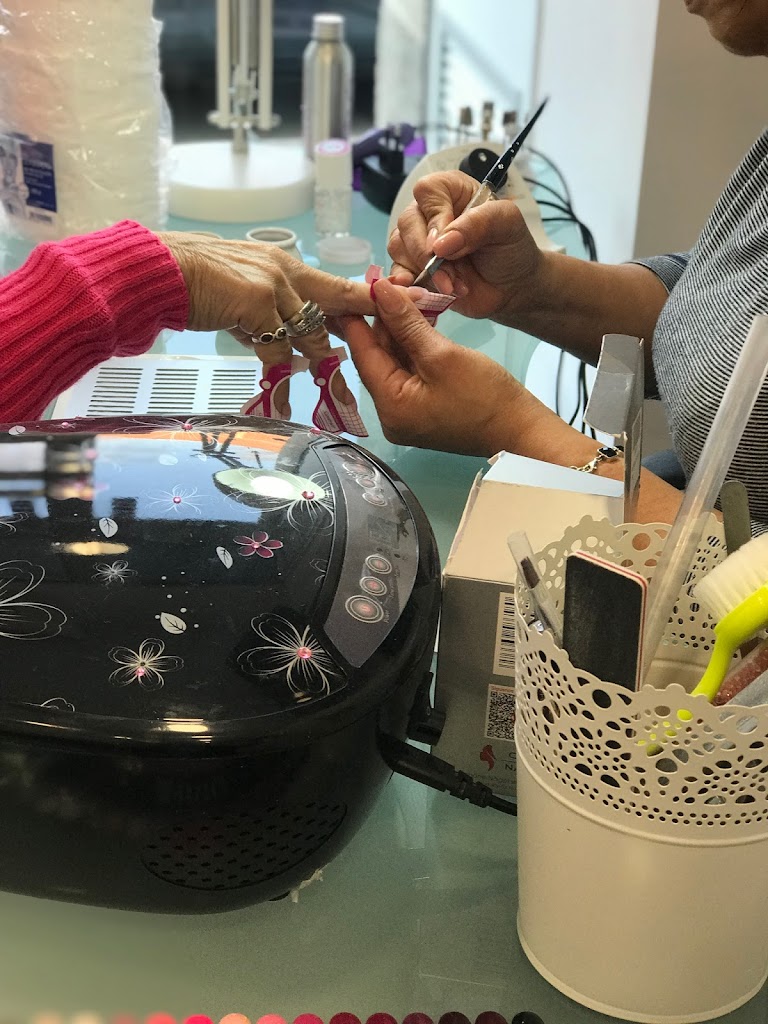 Peluqueria y Estetica Caridad — Del propietario