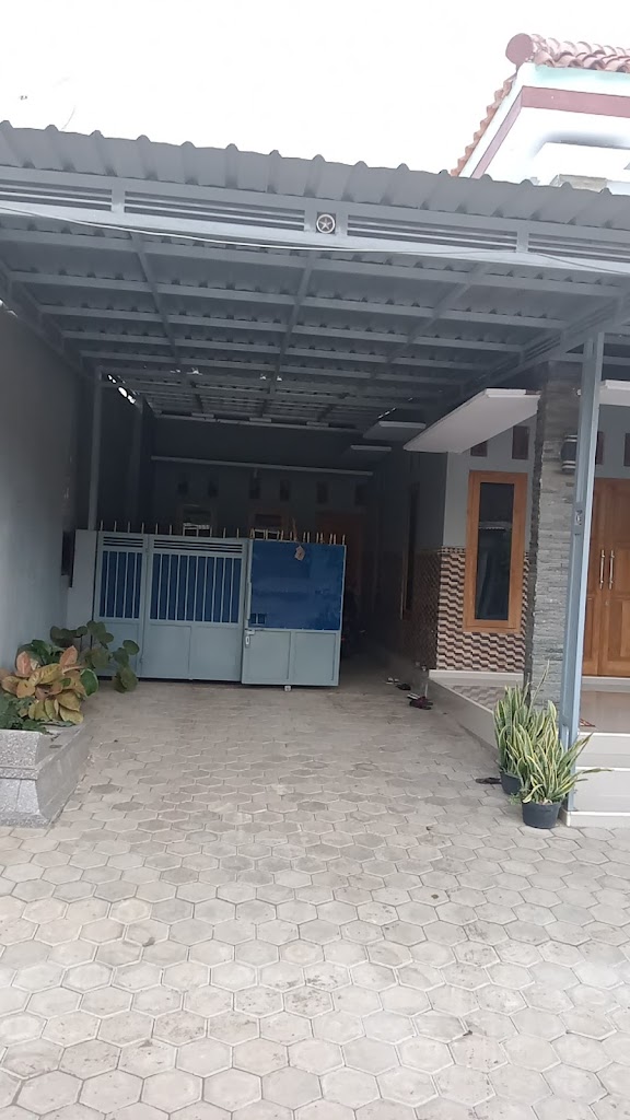 RUMAH IBU ANITA