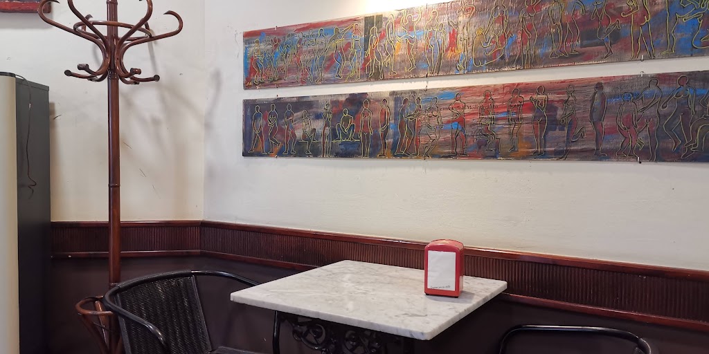 Fleca & Cafe — Ambiente