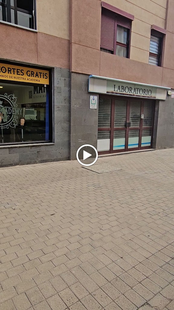 Arnao Academy Barber Shop — Del propietario
