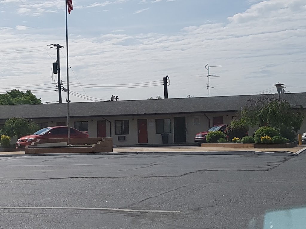 Deluxe Plaza Motel - Motel in Baltimore , United States of America