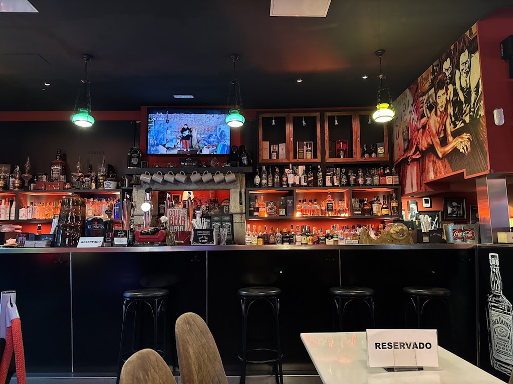 M80 ~ Pub