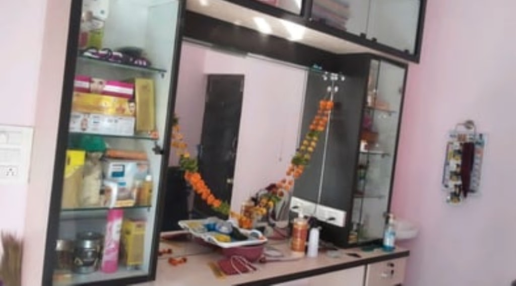 Pratiksha Beauty Parlour