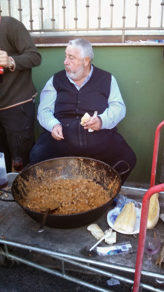 Cafeteria El Refugio Bar — Comida y bebida