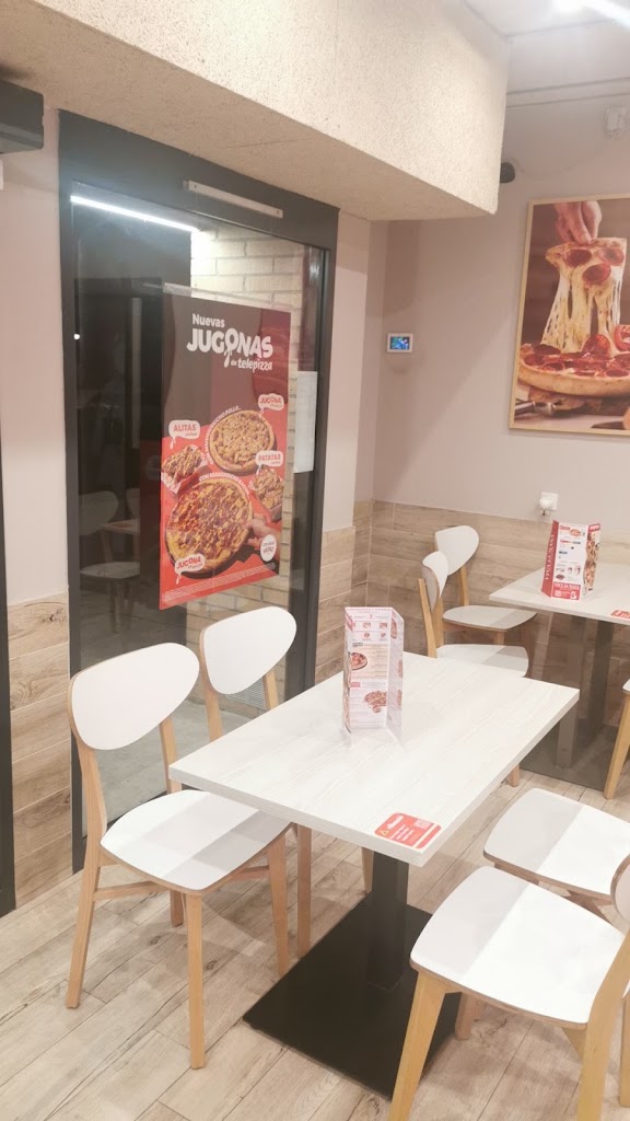 Telepizza Vila - Seca - Comida a domicilio — Ambiente