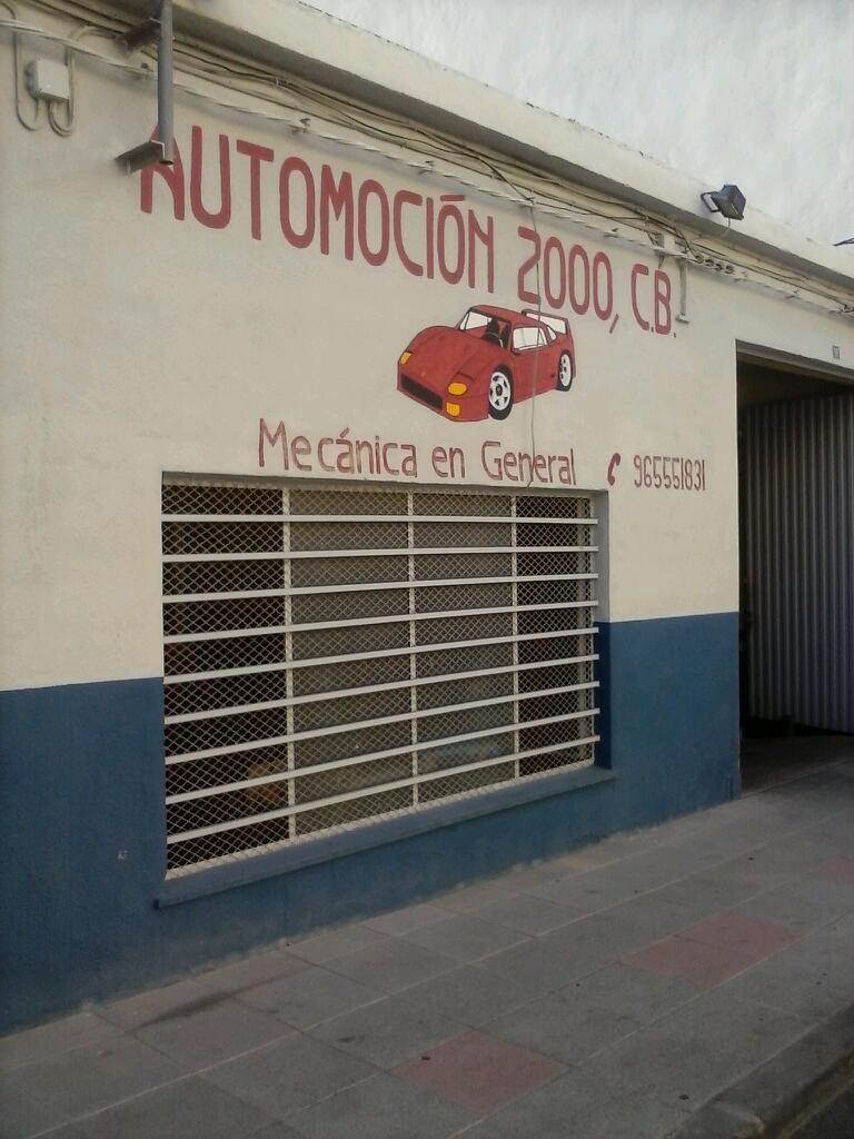 Automocion 2000 — Exterior
